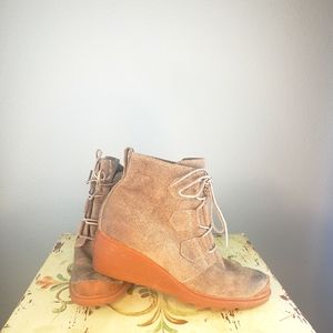 Sorel Toronto Suede Wedge bootie